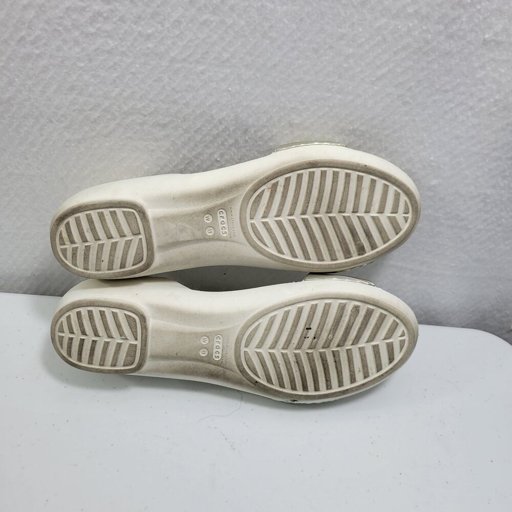Crocs White Slip On Sandals With Silver Ridged Metal Detail Size 11 12924-2626 - Picture 5 of 7